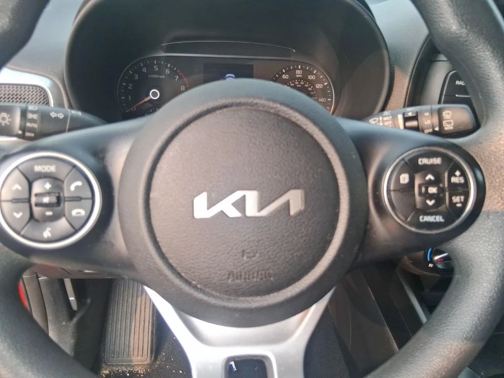 Used 2022 Red Kia LX image 8