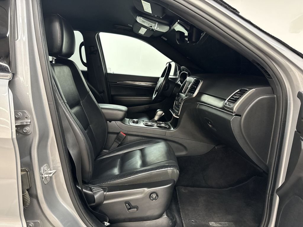 Used 2018 Billet Silver Metallic Jeep Limited image 18