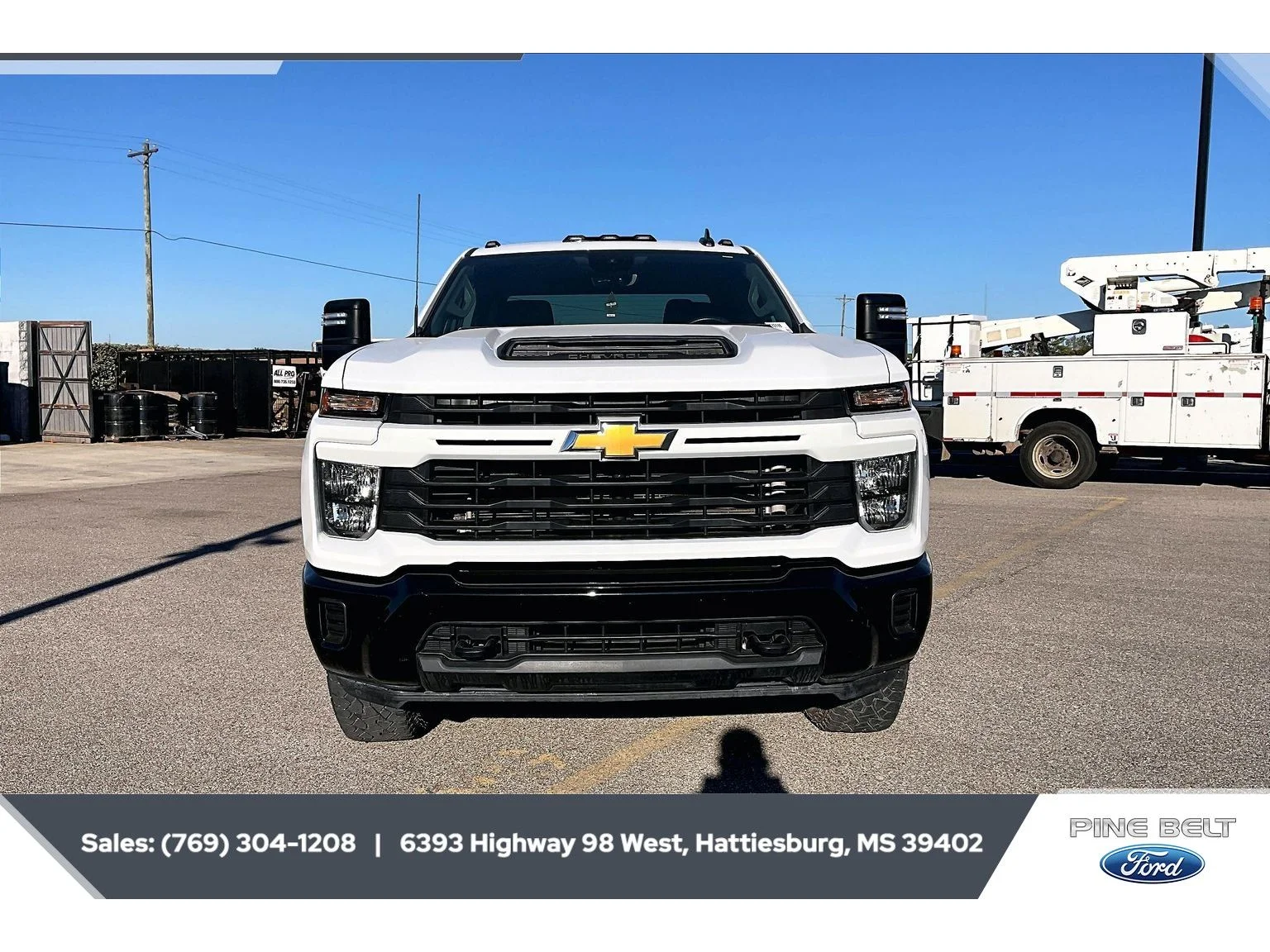 Used 2024 Summit White Chevrolet Custom image 5