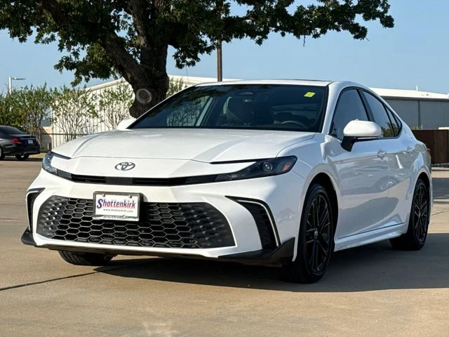 Used 2025 White Toyota SE image 3