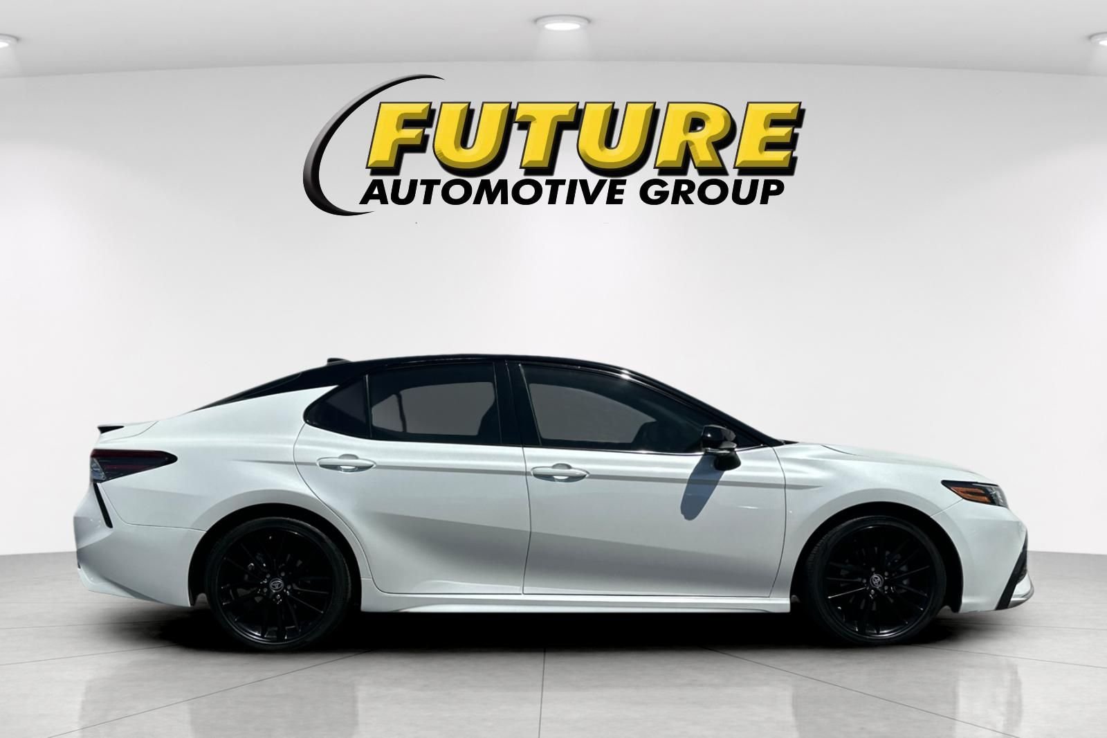 Used 2021 Beige Toyota XSE V6 image 3