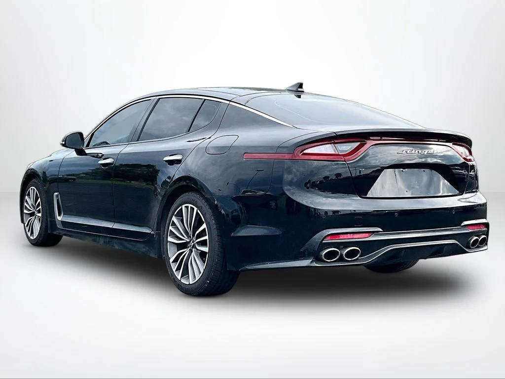 Used 2018 Black Kia Premium image 12
