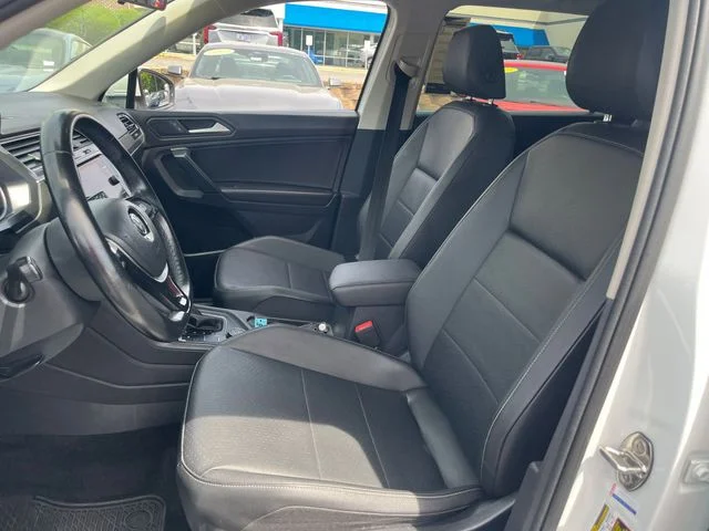 Used 2019 White Volkswagen 2.0T SE image 14