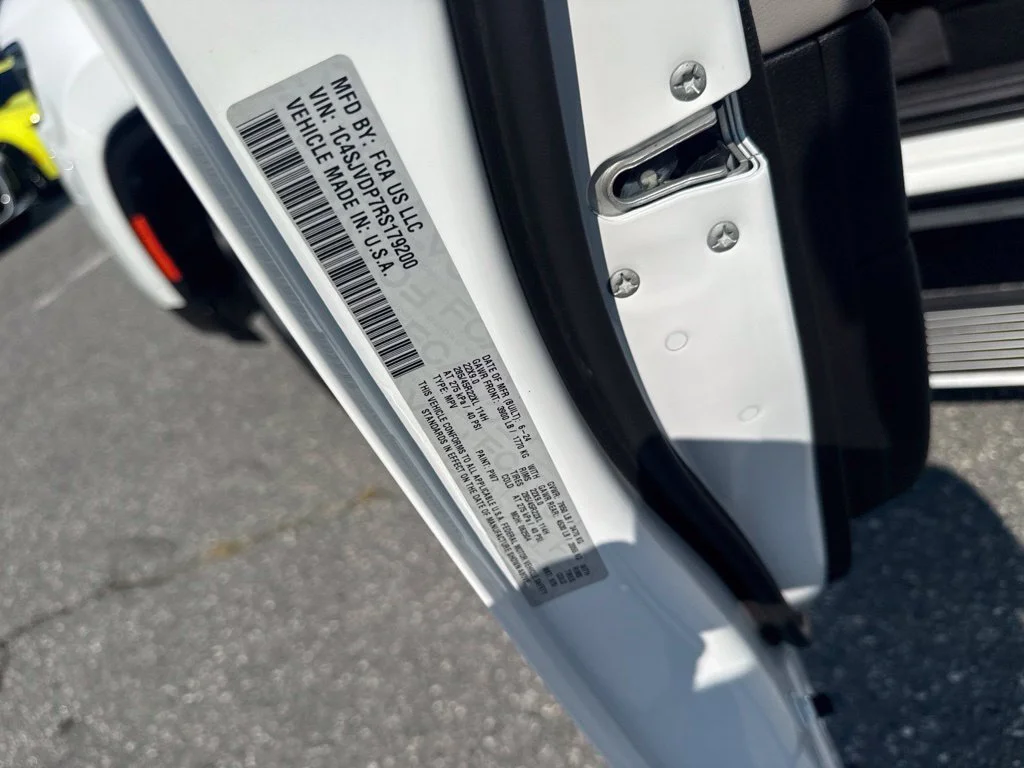 Used 2024 White Jeep Series III image 33