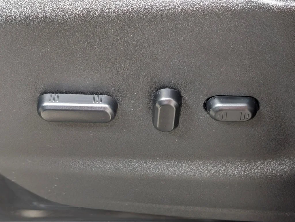 Certified Used 2024 Ingot Silver Metallic Ford XLT image 12