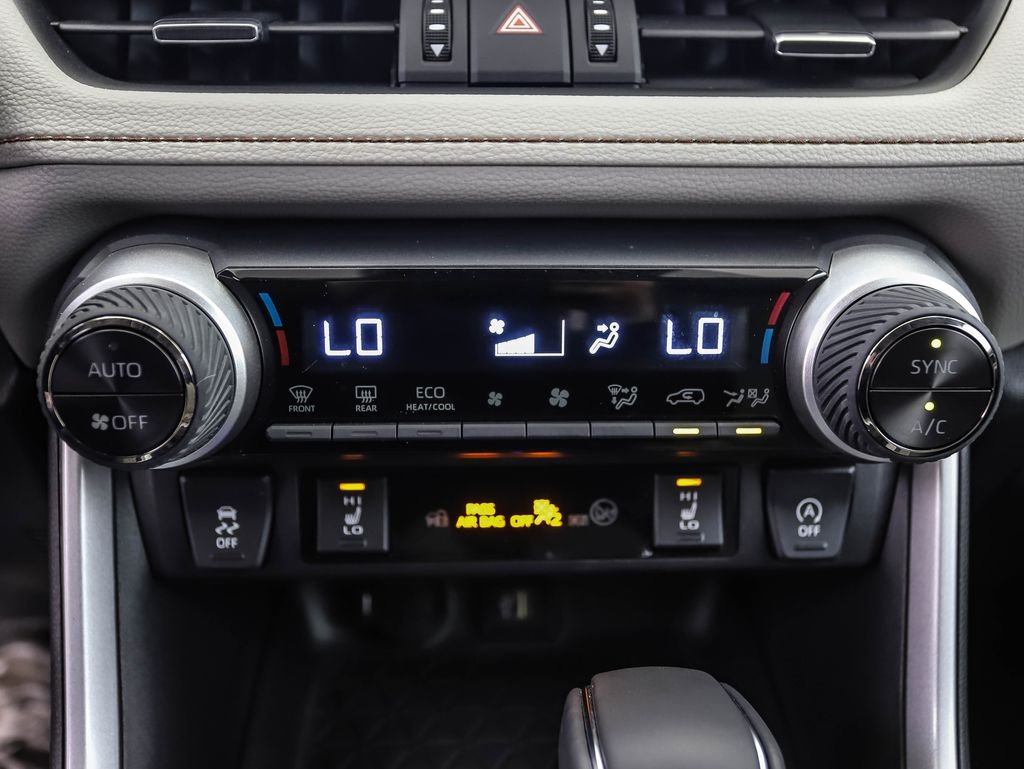 Used 2025 Pearl Toyota XLE Premium image 17