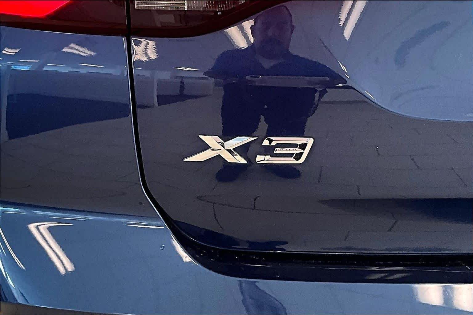 Used 2023 Phytonic Blue Metallic BMW xDrive30i image 29