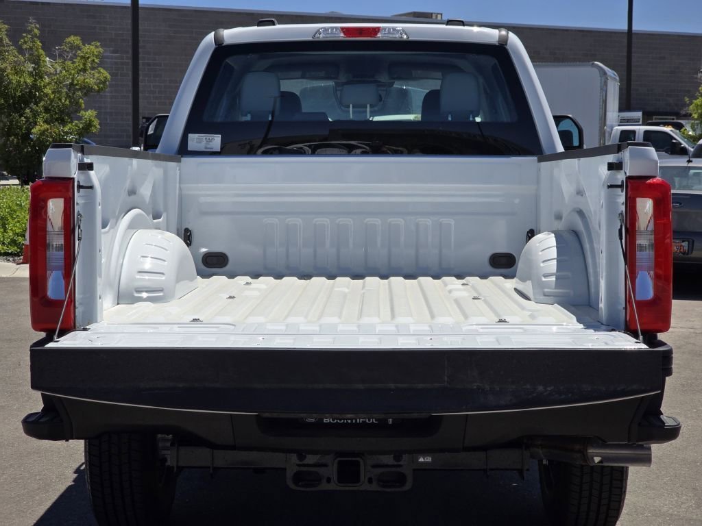 New 2026 Oxford White Ford XL image 22