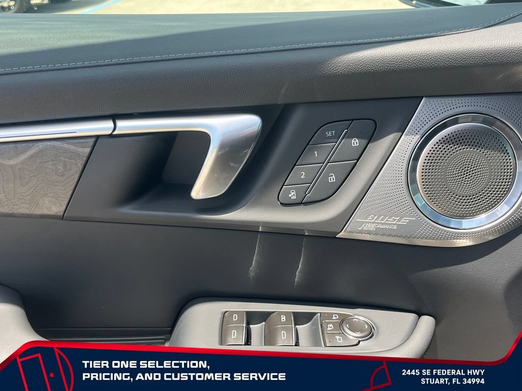 New 2026 Ebony Twilight Metallic Buick Avenir image 23