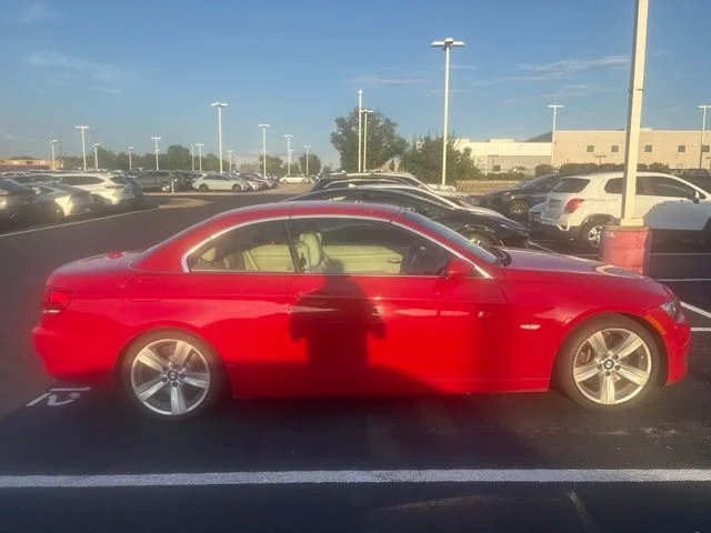 Used 2009 Red BMW 335i image 4