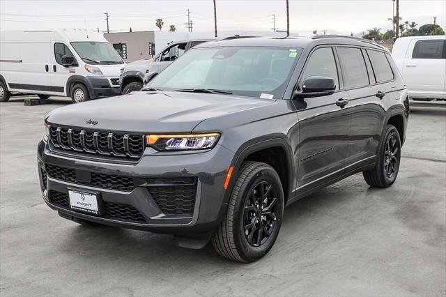New 2026 Baltic Gray Metallic Clear-Coat Exterior Paint Jeep Laredo image 4