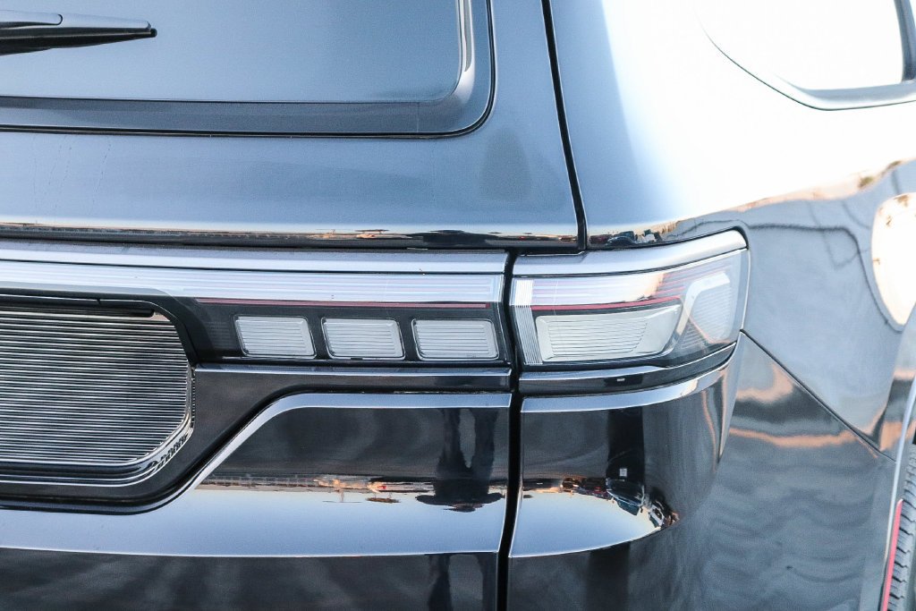New 2026 Black Jeep Summit Obsidian image 10