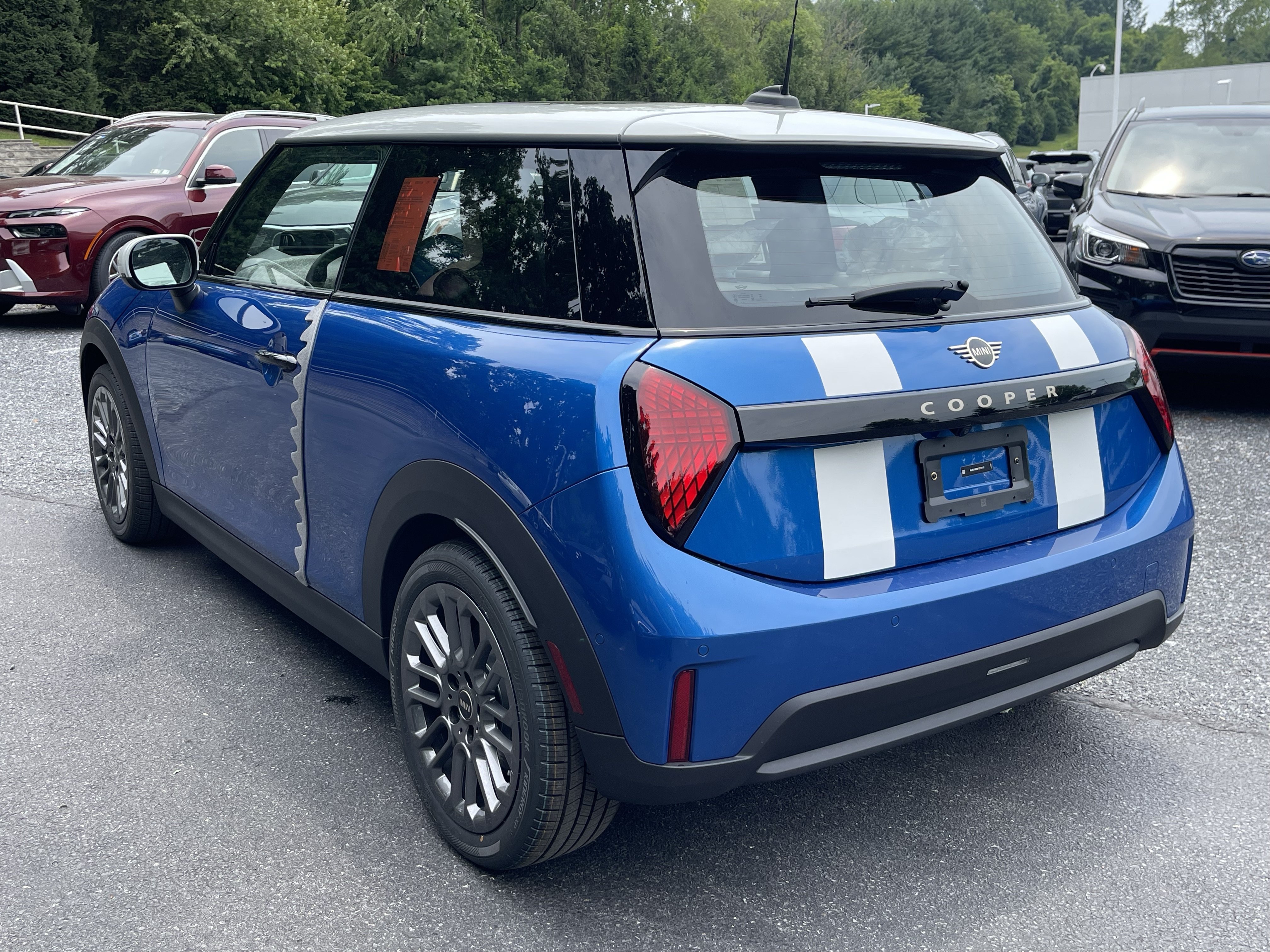 New 2026 Icy Sunshine Blue Metallic MINI Signature Plus image 5