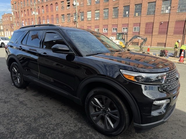 2022 Ford Explorer XLT photo 3