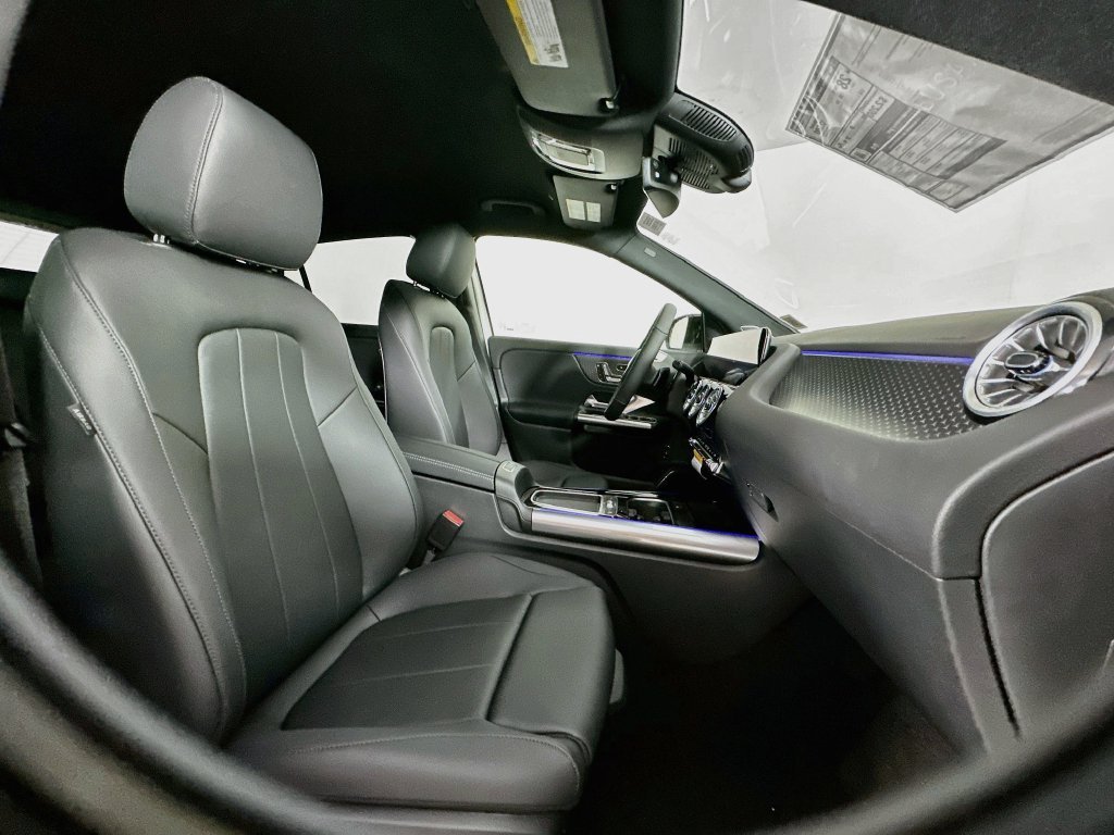 New 2026 Polar White Mercedes-Benz GLA 250 image 59