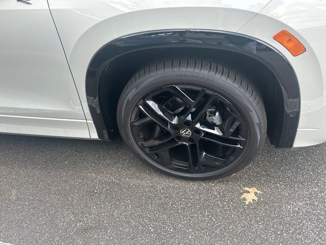 New 2026 Beige Volkswagen 2.0T SE R-Line Black image 4