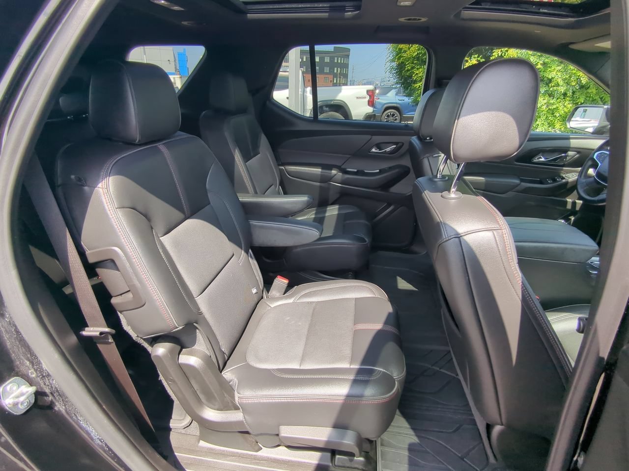 Used 2023 Mosaic Black Metallic Chevrolet RS image 28