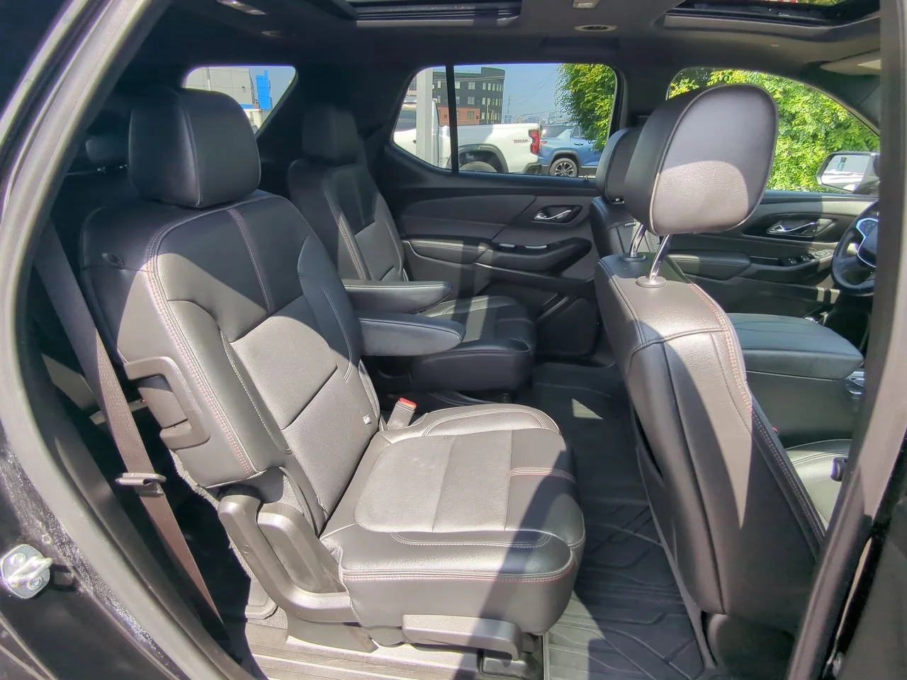 Used 2023 Mosaic Black Metallic Chevrolet RS image 28