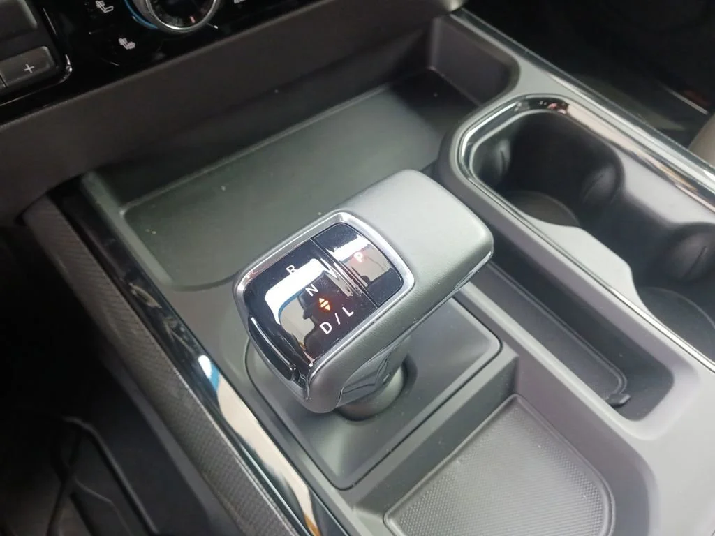 Used 2025 Summit White Chevrolet ZR2 image 38