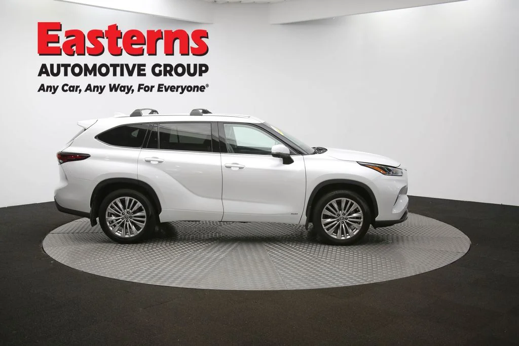 Used 2024 Beige Toyota Platinum image 51