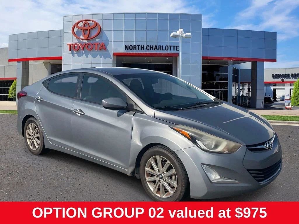 Used 2014 Gray Hyundai SE image 1