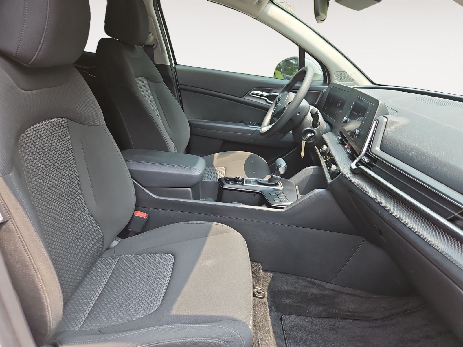Used 2025 White Kia LX image 15