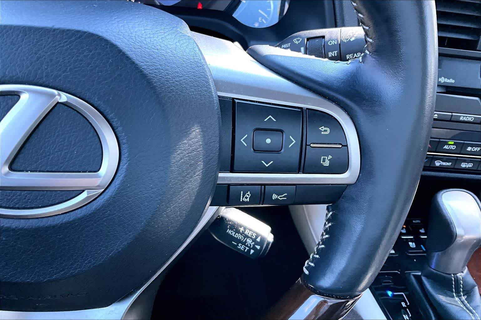 Used 2019 Silver Lining Metallic Lexus Premium image 23