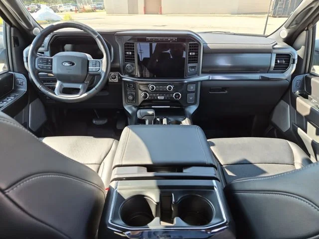Certified Used 2024  Ford Lariat image 21