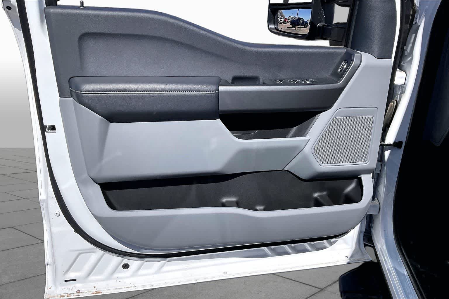 New 2026 Oxford White Ford F-350® XLT image 10