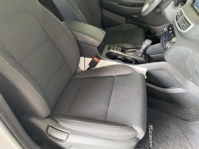 Used 2019 Dazzling White Hyundai Night image 9