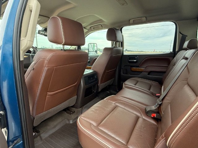 Used 2017 Deep Ocean Blue Metallic Chevrolet High Country image 15