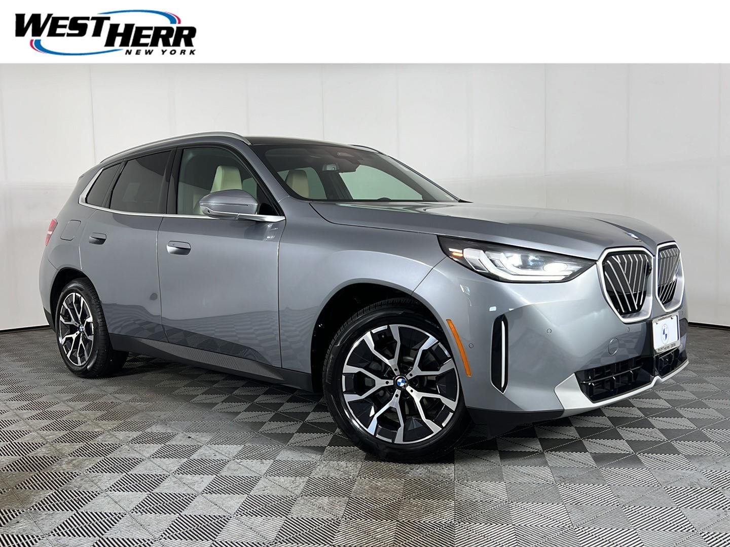 Used 2026 Skyscraper Grey Metallic BMW 30 xDrive image 1