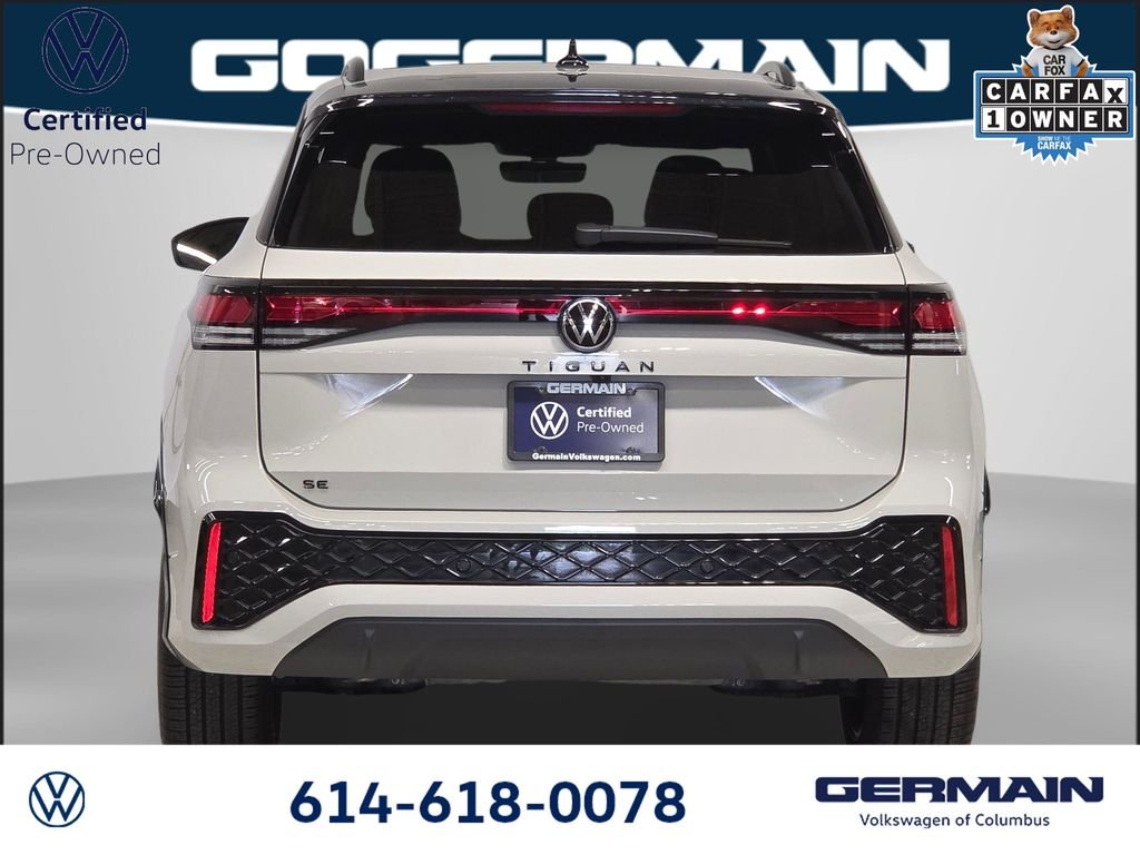 Certified Used 2025 Sandstone Volkswagen 2.0T SE R-Line Black image 9