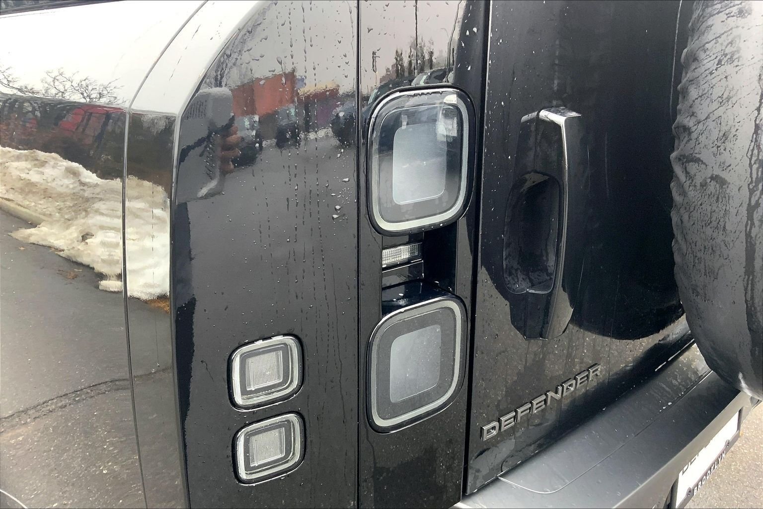 2026 Land Rover Defender V8 - Photo 14