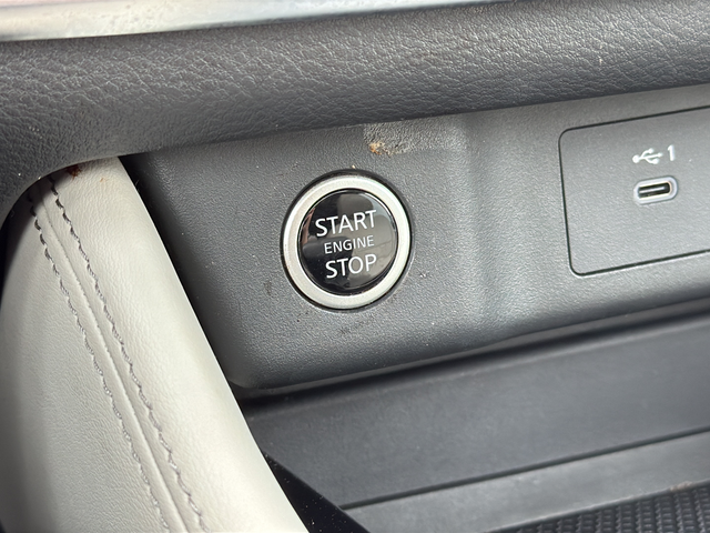 Used 2023 White Nissan SL image 13