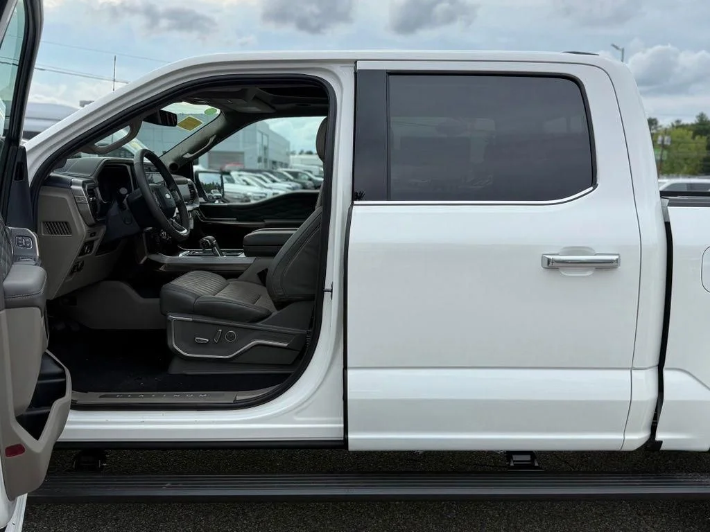 New 2026 Star White Metallic Tri-Coat Ford Platinum® image 12