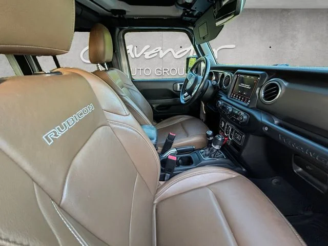 Used 2020 Silver Jeep Unlimited Rubicon image 25