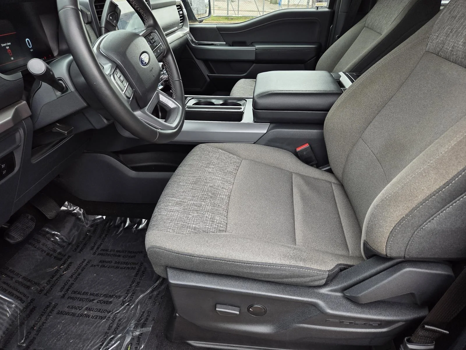 Used 2024 Oxford White Ford XLT image 30