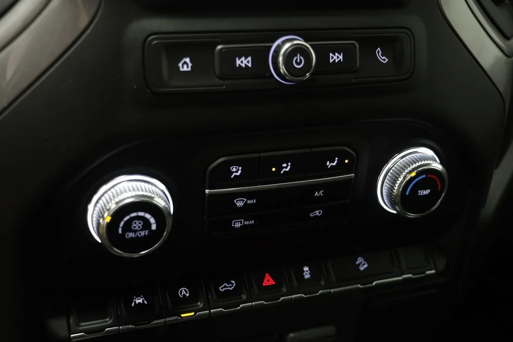 Used 2024 Onyx Black GMC Pro image 12