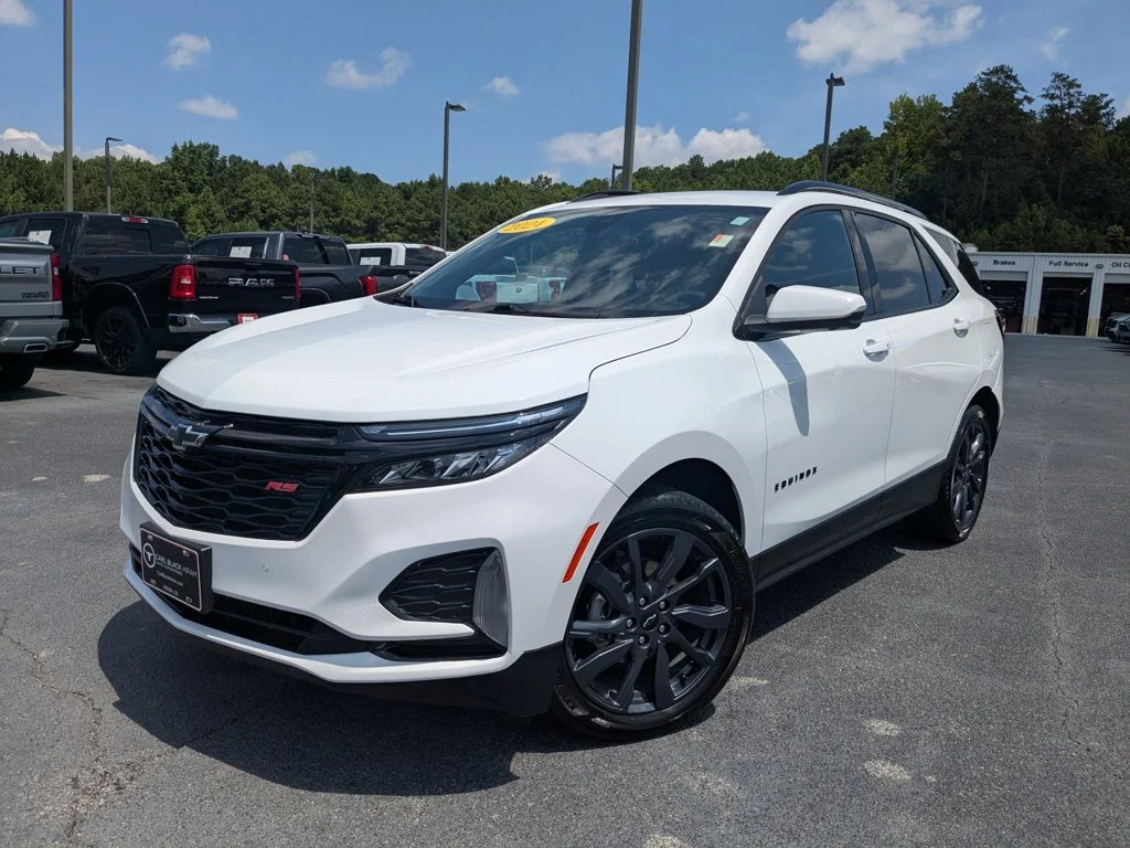 Used 2024 Summit White Chevrolet RS image 1