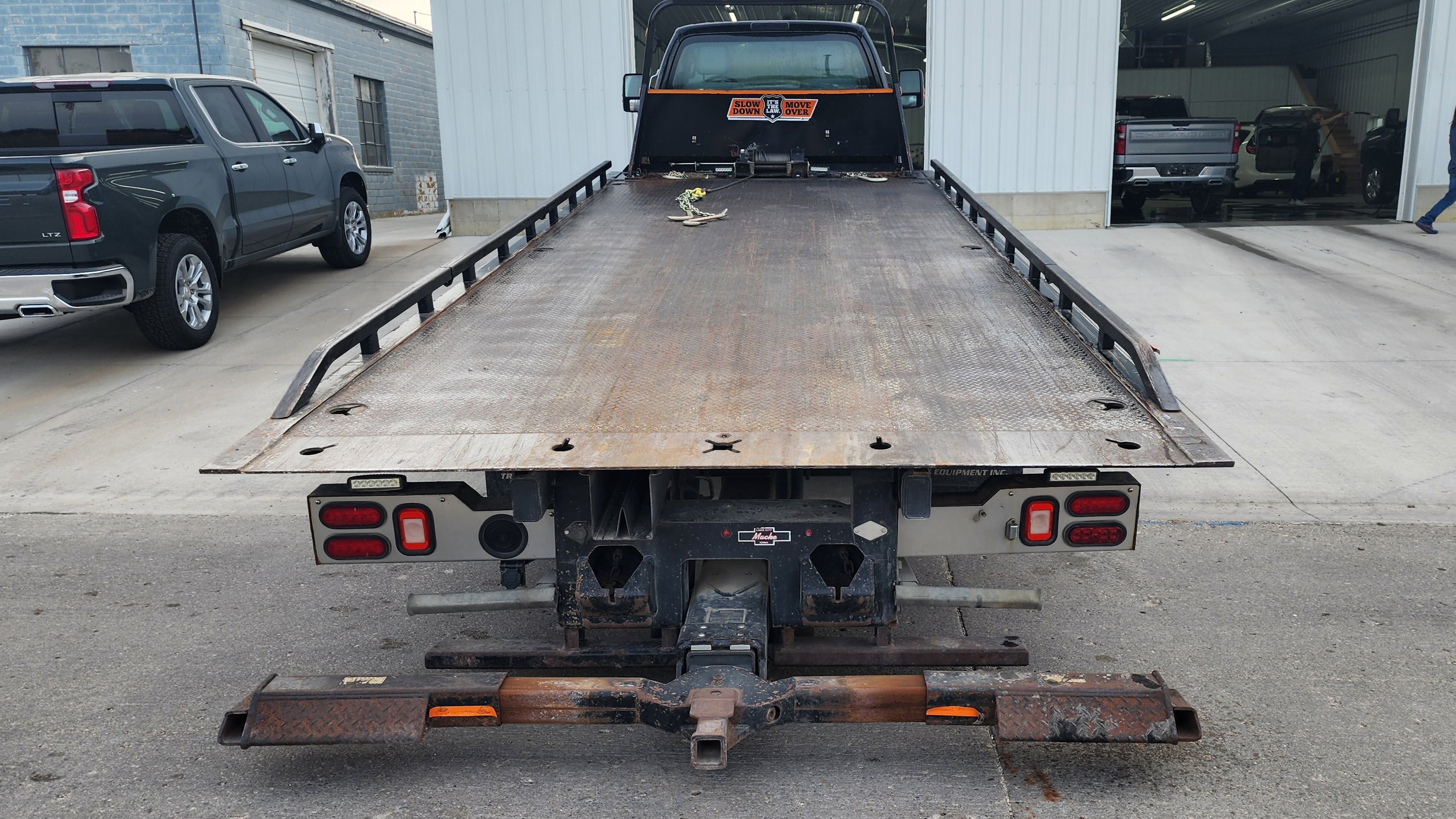 2017 Ford F-650 - Photo 6