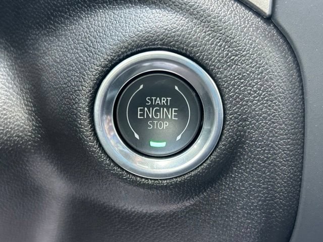 New 2026 Summit White Chevrolet Work Truck image 19