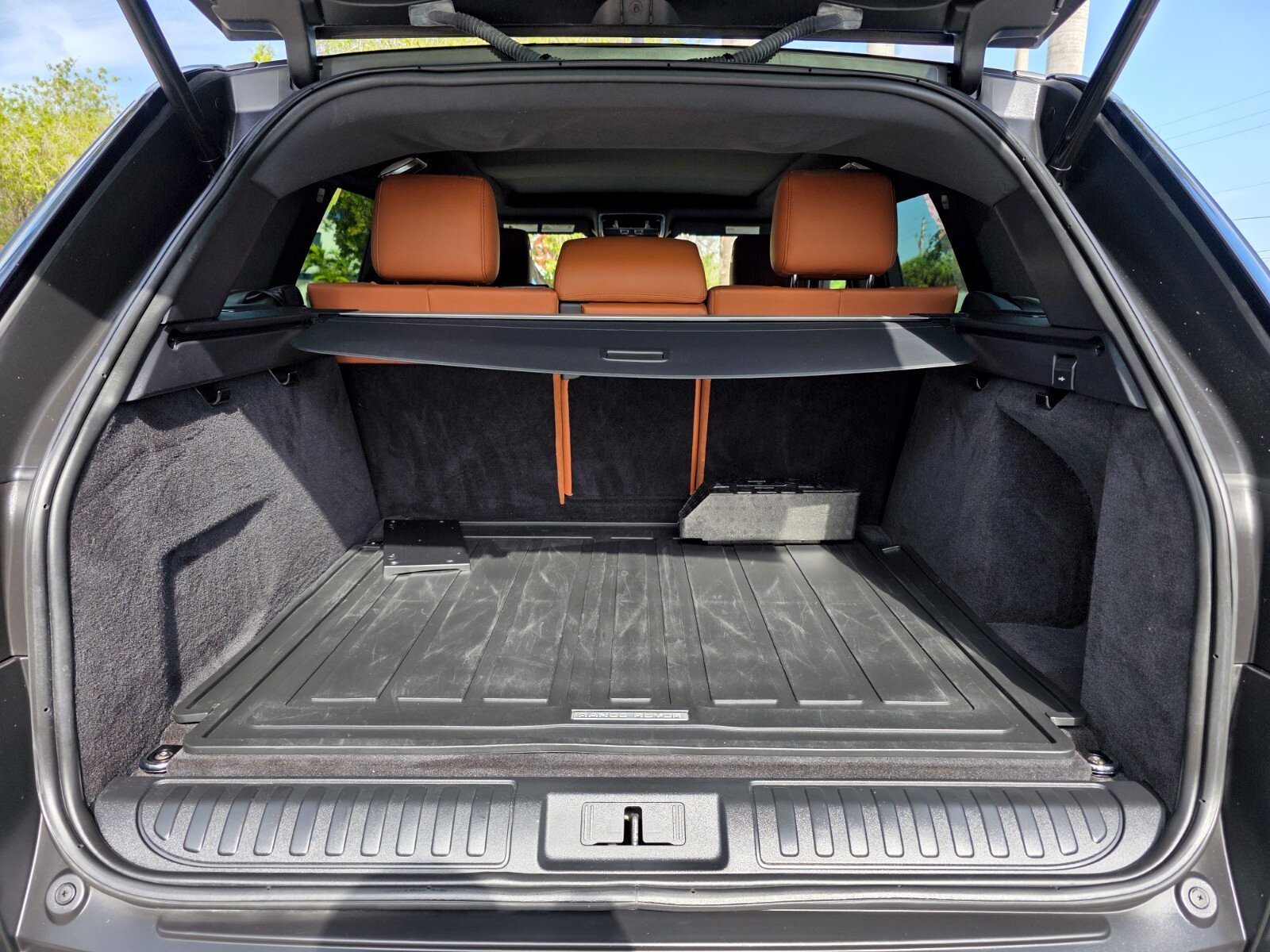 Used 2016 Corris Grey Land Rover 5.0L V8 Supercharged image 17