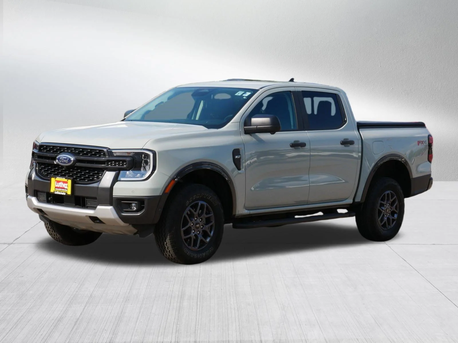Used 2024 Cactus Grey Ford XLT image 3