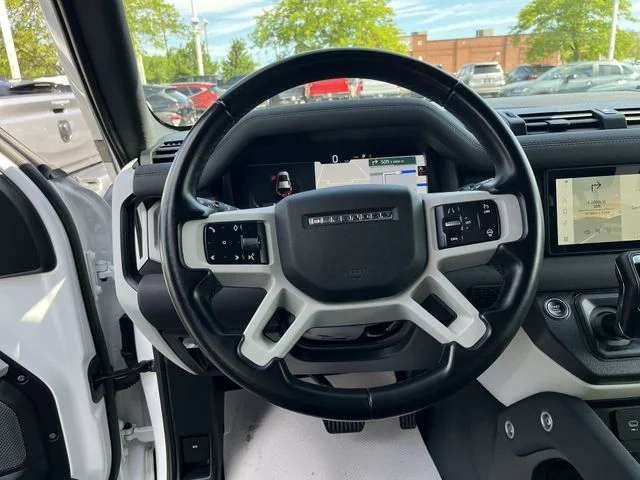 Used 2023 White Land Rover S image 19