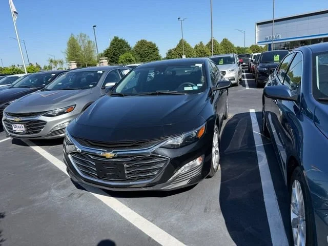 Used 2023 Mosaic Black Metallic Chevrolet LT image 3