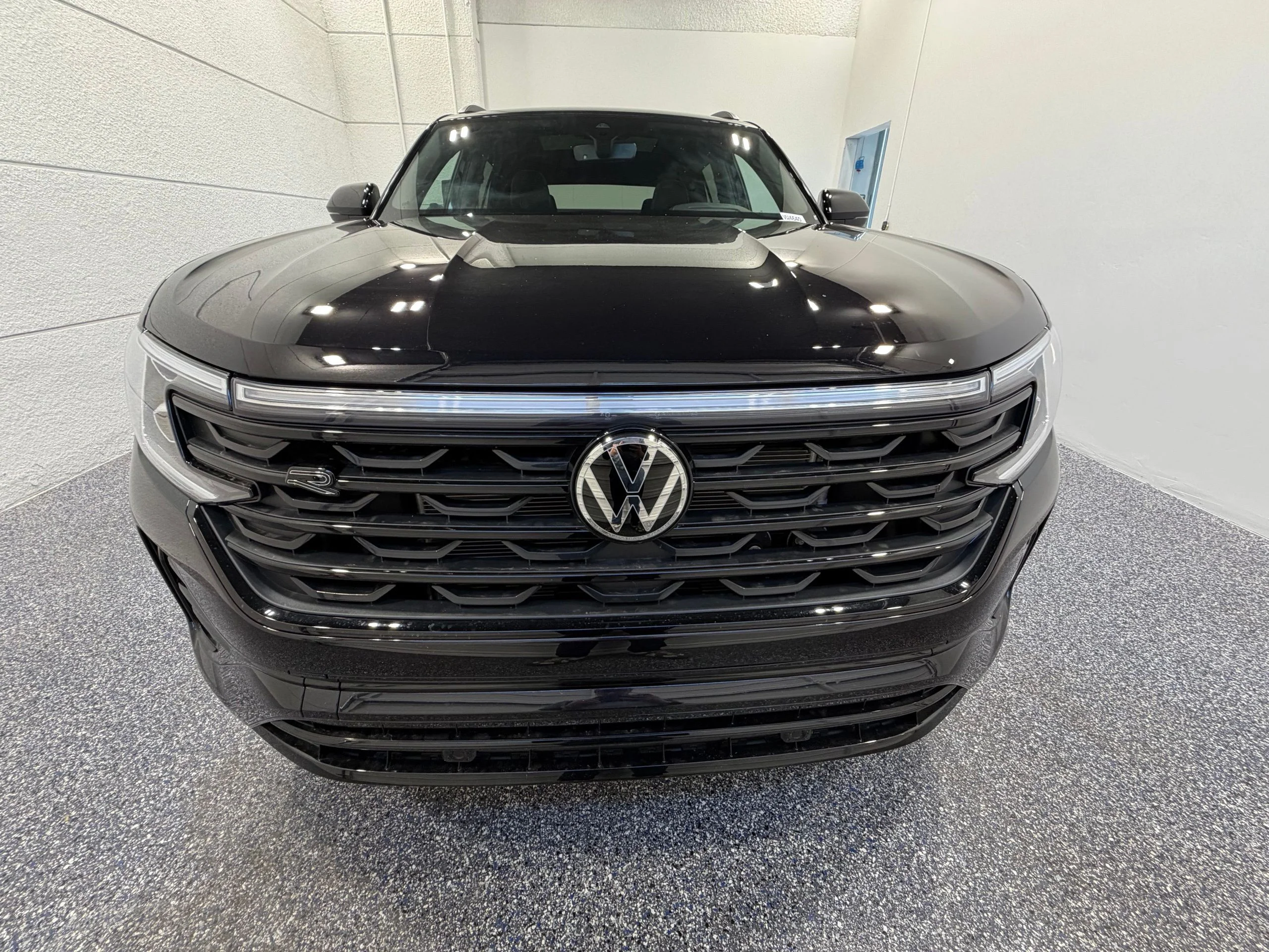 2026 Volkswagen Atlas Cross Sport SEL R-LINE - Photo 9