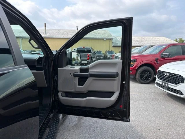 Used 2018 Red Ford XL image 27