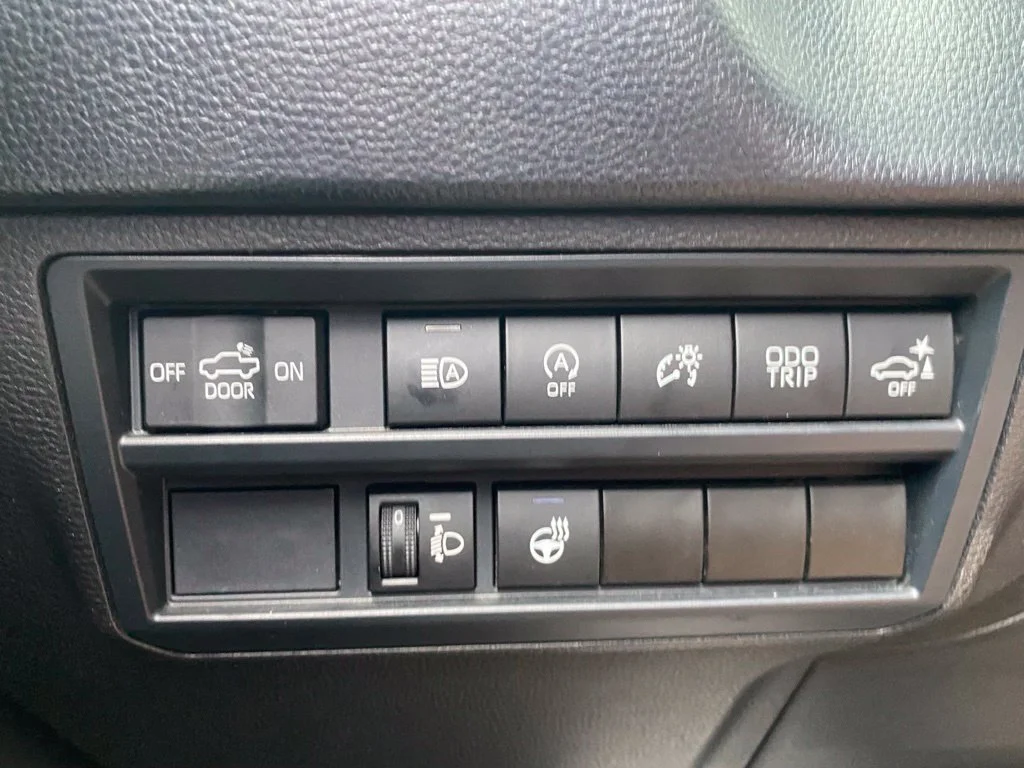 Used 2025 White Toyota SR5 image 25