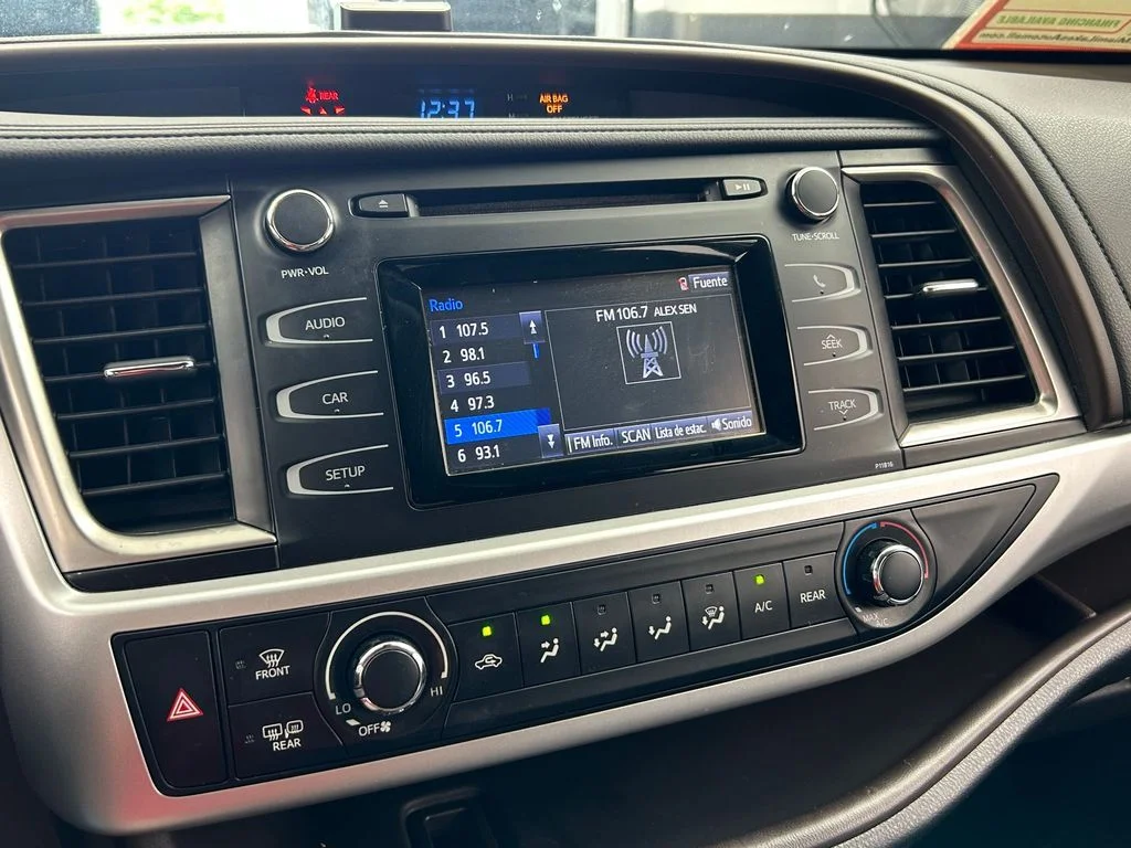 Used 2019 Celestial Silver Metallic Toyota LE image 20